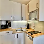 677, Seepark Apartament *